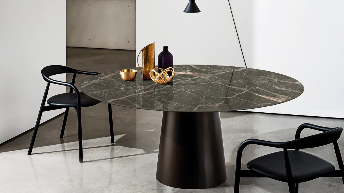 Table Totem