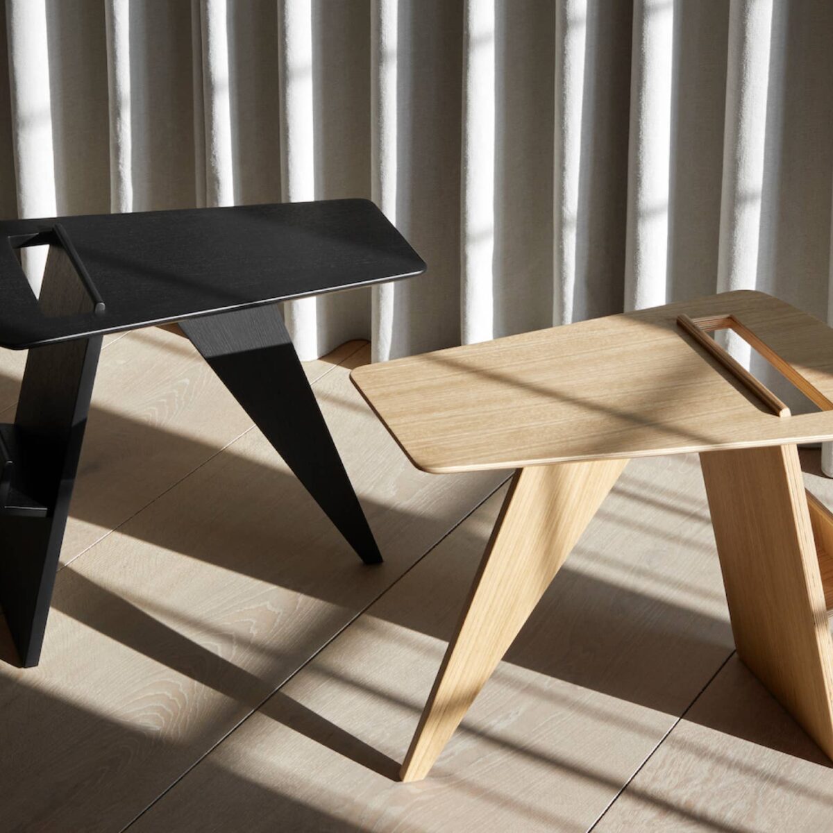 Magazine table