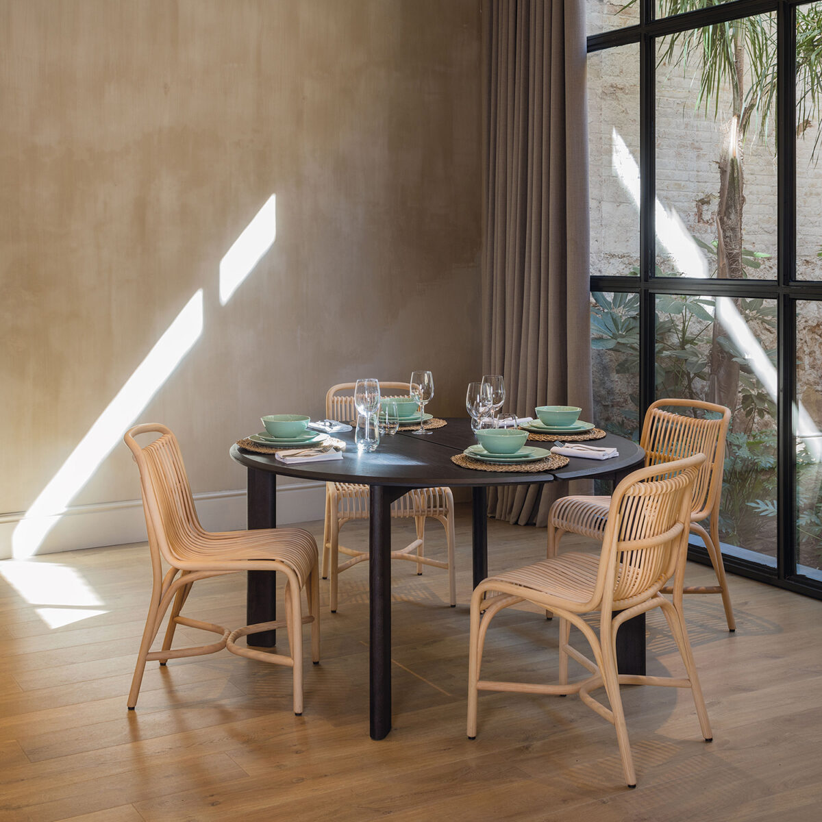 Table Kotai